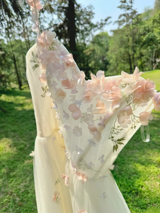 amakanas- Vintage Pink-White 3D Floral Gradient Tulle Spaghetti Strap Forest-Style Evening Gown gh6039