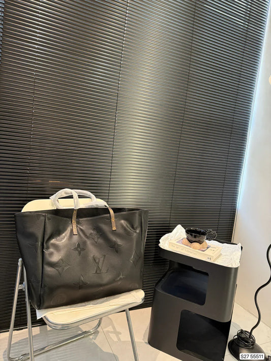 Louis Vuitton LV Fashiona Practical Tote Bag 44x33cm