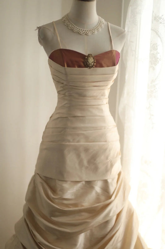 A Line Champagne Wedding Dress Sleeveless Long Princess Evening Dress cg25941