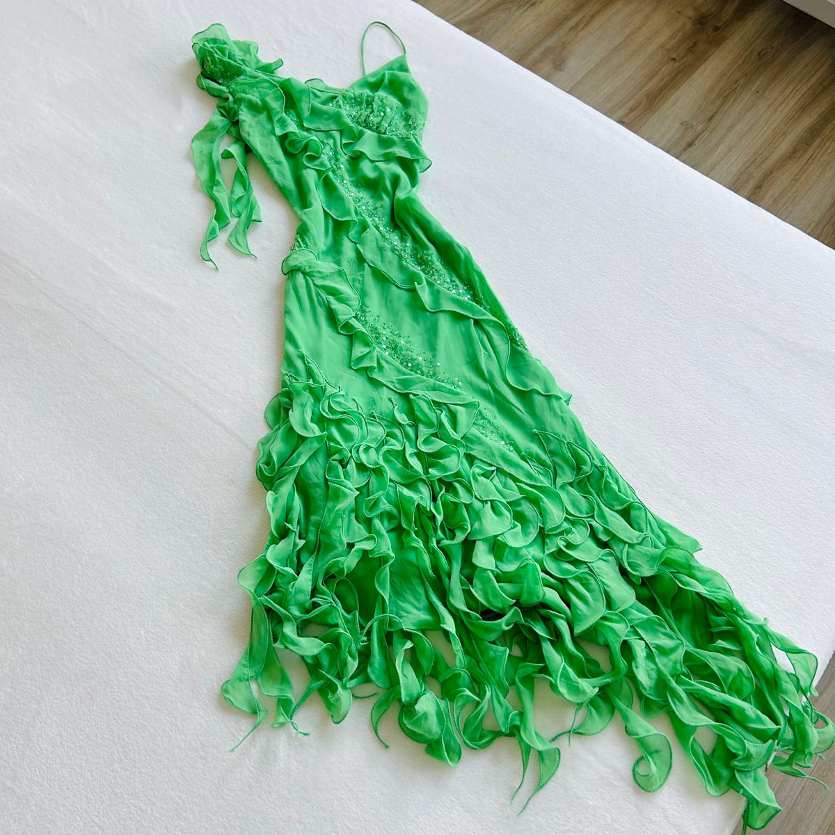 amakanas-Vintage Bright Green 3D Ruffled Sequin One-Shoulder Long Evening Gown gh6020