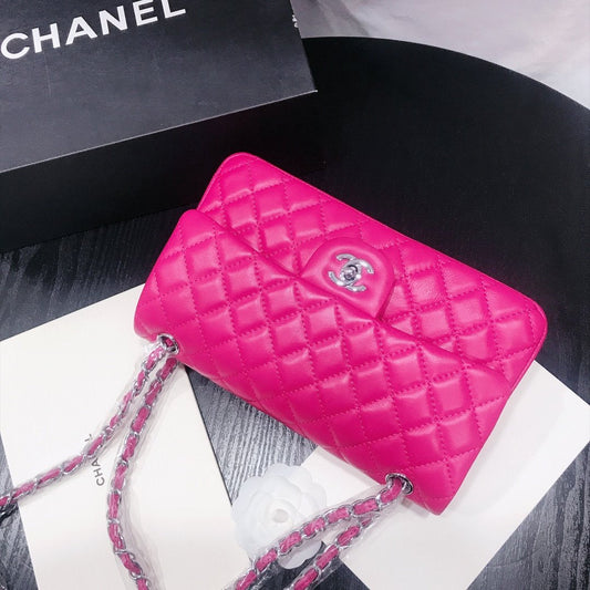 CHANEL Classic Flap Bag