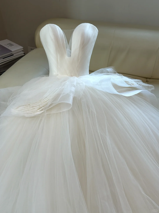 Ethereal Wedding Dress Ball Gown Sweetheart Tulle White Sleeveless Long Simple Wedding Dresses Bridal Gowns DH2052