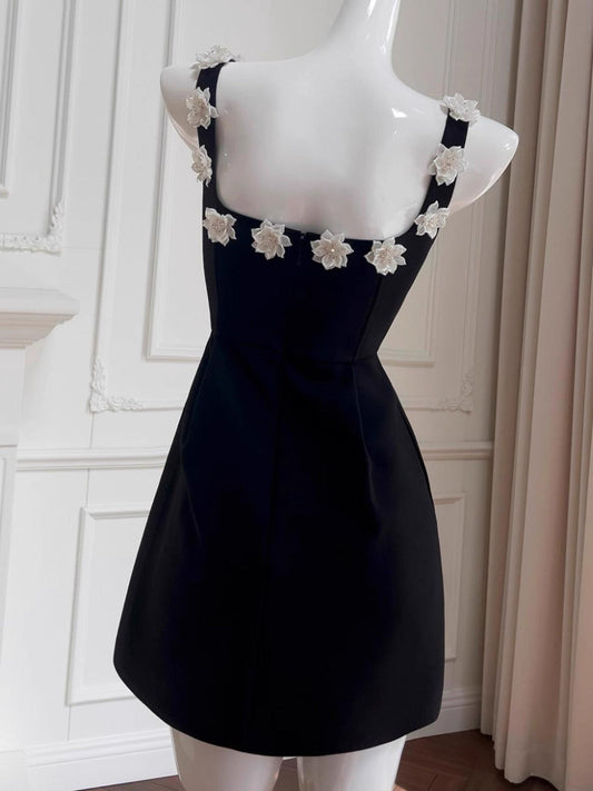 Modest Sheath Square Neck Black Satin Formal Short Homecoming Dress Middle School Short 21st Birthday Outfits Graduation Dress Cocktail Dresses DH2176