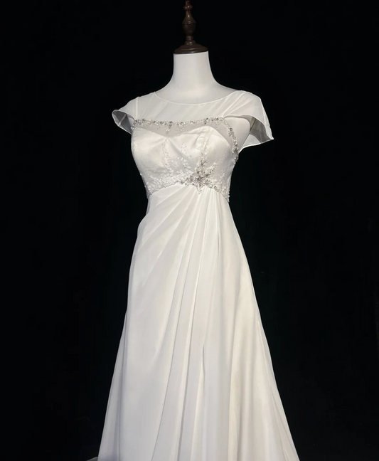 Vintage Bridal Dress A Line Scoop Short Sleeves White Silver Beads Long Wedding Dress Retro Wedding Dresses Modest Wedding Gowns DH2659
