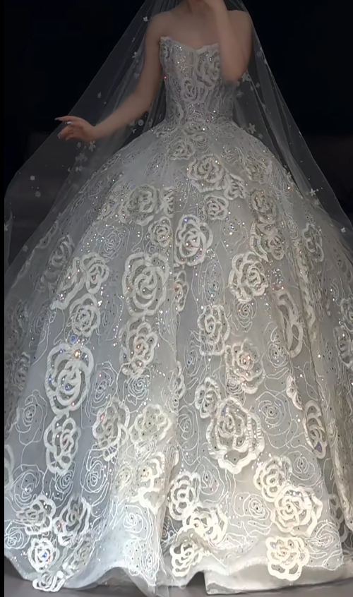 Timeless Sweetheart Neck Ball Gown Tulle Applique Wedding Dress, White Bridal Gowns DP03047