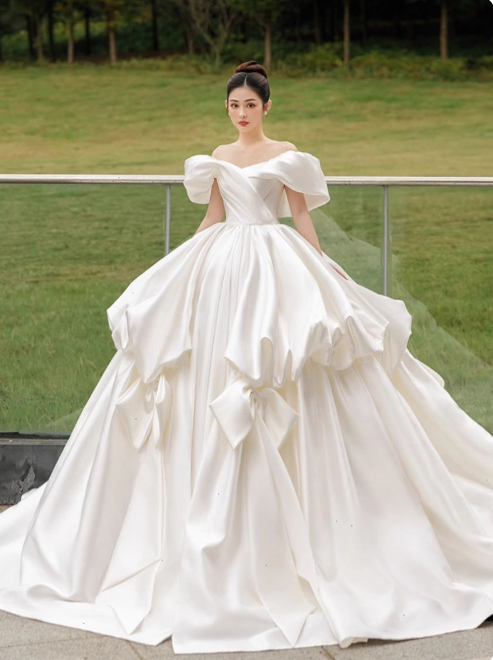 Modest Ball Gown Off-the-shoulder Bridal Dress White Satin Long Wedding Dress Elegant Bridal Gowns DP2818