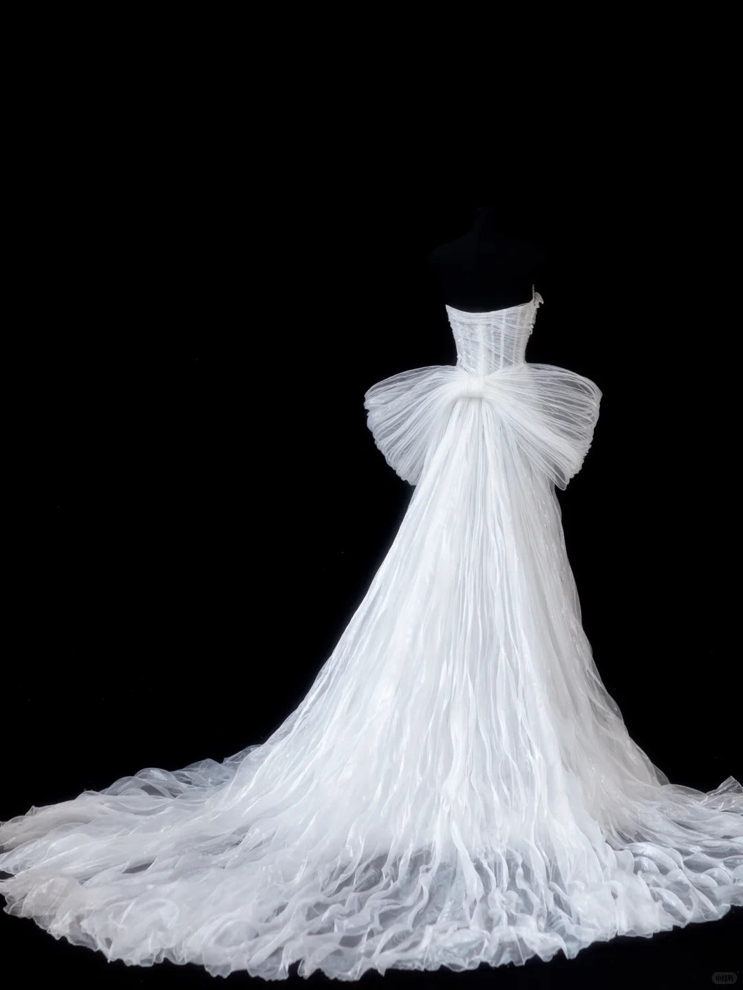 Timeless White Ball Gown Sweetheart Neck Beaded Wedding Dress Tulle Elegant Bridal Gown DP2889