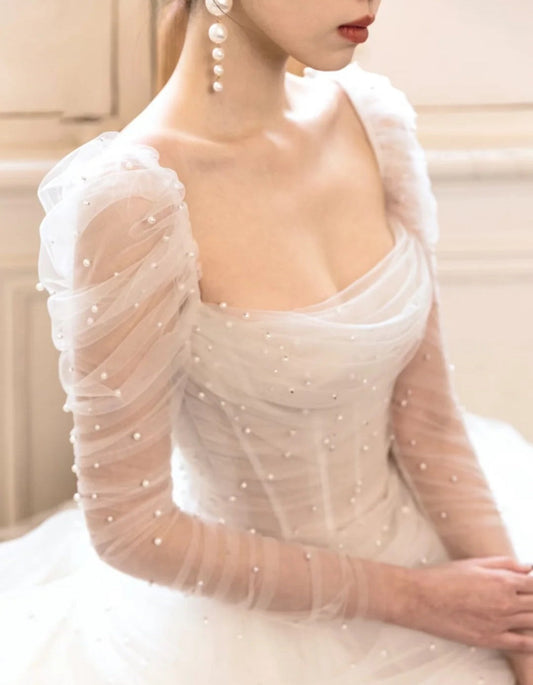 Timeless Square Neck Long Sleeve Luxury Wedding Dresses White Ball Gown Tulle Bridal Gowns with Beading DP2989