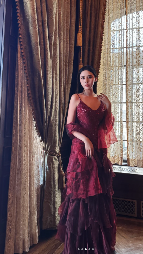 Retro Spaghetti Strap Sheath Long Prom Dresses With Beaded Burgundy Long Formal Dresses DP3190