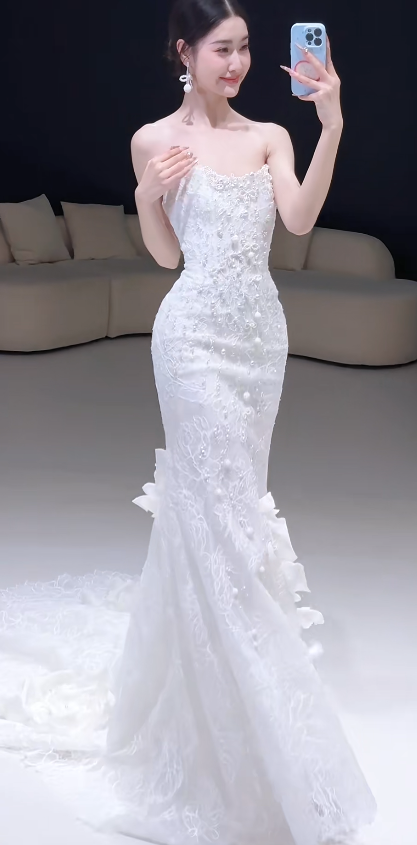 Timeless Strapless Mermaid Long Wedding Dresses Lace Applique White Bridal Gowns DP3302