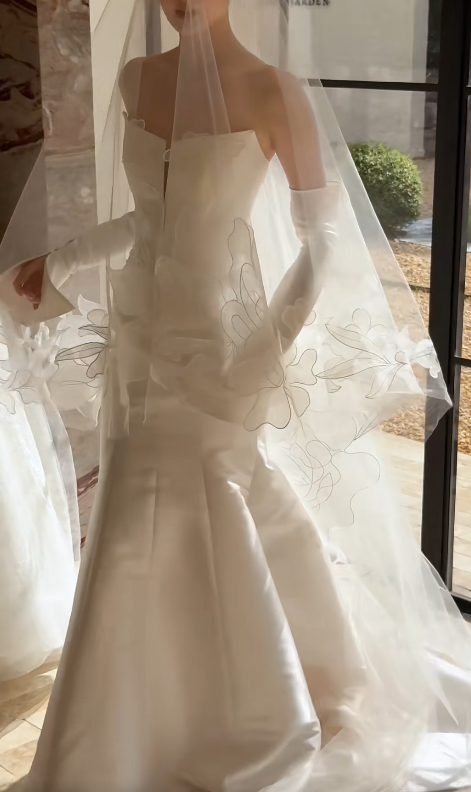 Timeless Strapless Mermaid Wedding Dresses Satin White Bridal Gowns DP3330