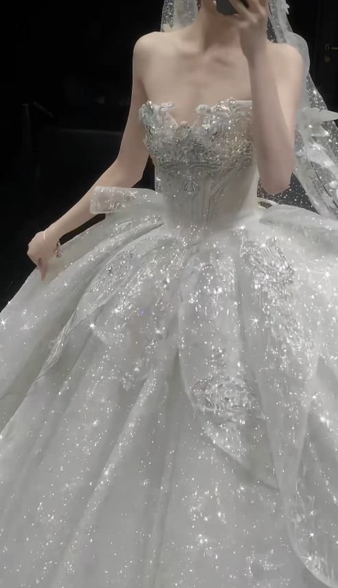 Glitter Strapless Ball Gown Tulle Wedding Dresses Beaded White Bridal Gowns Sleeveless Bridal Dresses DP3357