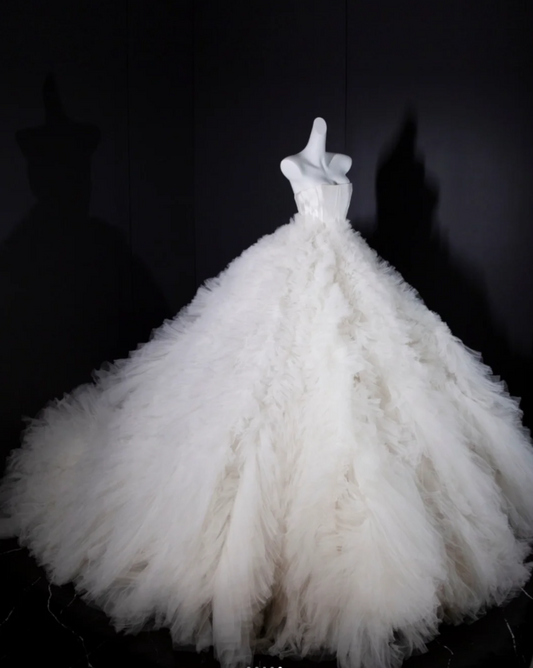 Elegant Strapless Ball Gown Long Wedding Dresses Tulle White Bridal Gowns Sleeveless Bridal Dresses DP3761