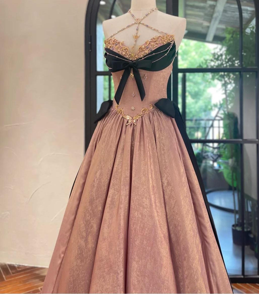 Sweet Halter Neck Pink Ball Gown Quinceanera Dress Satin Birthday Dress Fashion Prom Dress ED03750