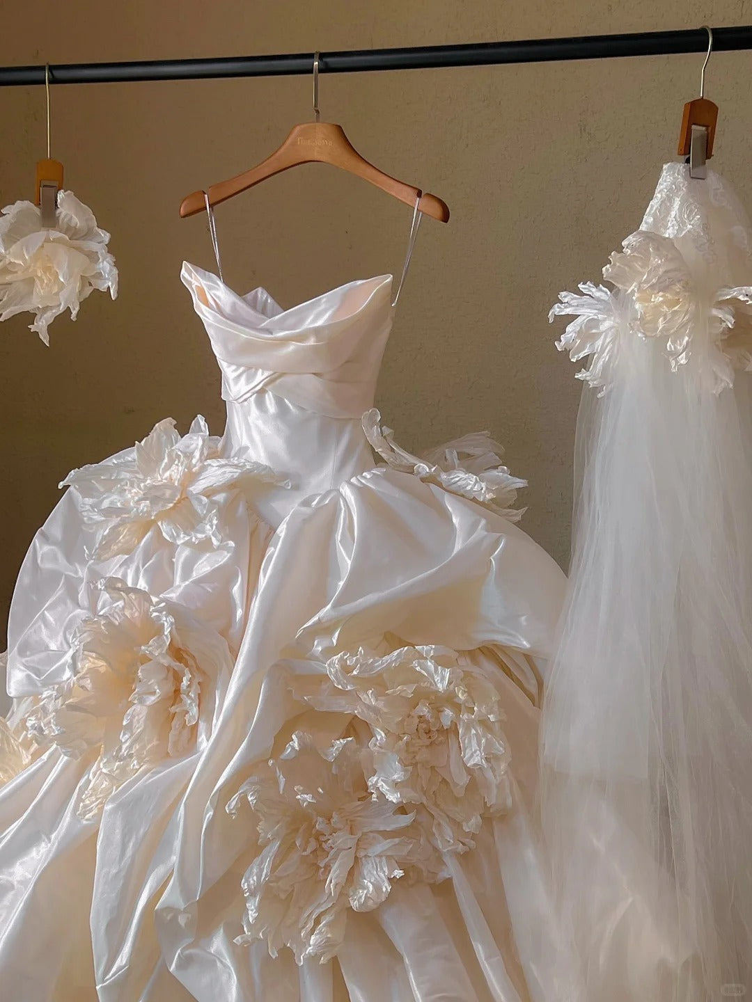 Glam Champagne Strapless Ball Gown Wedding Dress Tulle Satin Bridal Dress with Veil ED03770