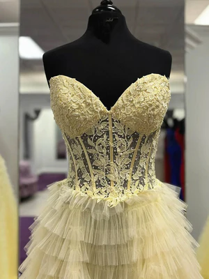 Elegant Sweetheart Neck Yellow Lace Prom Dresses, Strapless Multi Layers Long Lace Formal Dresses GG023