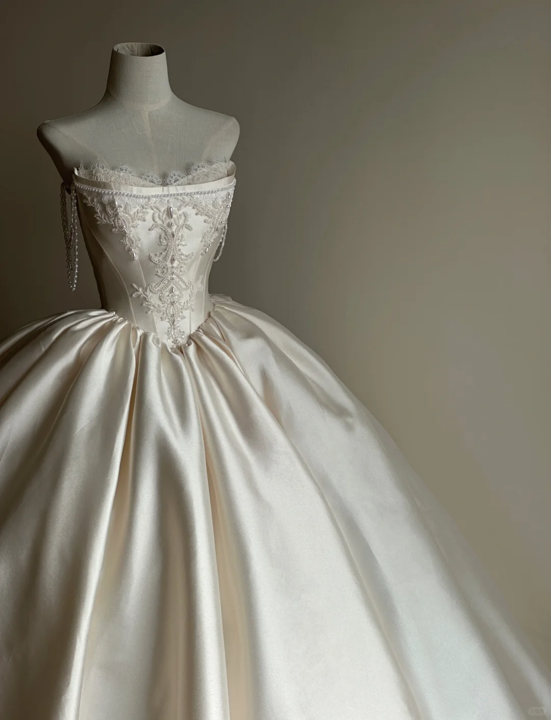 Stunning Ball Gown Spaghetti Straps Satin Applique Beaded Long Prom Dress, Wedding Dress, Evening Dress GG2838