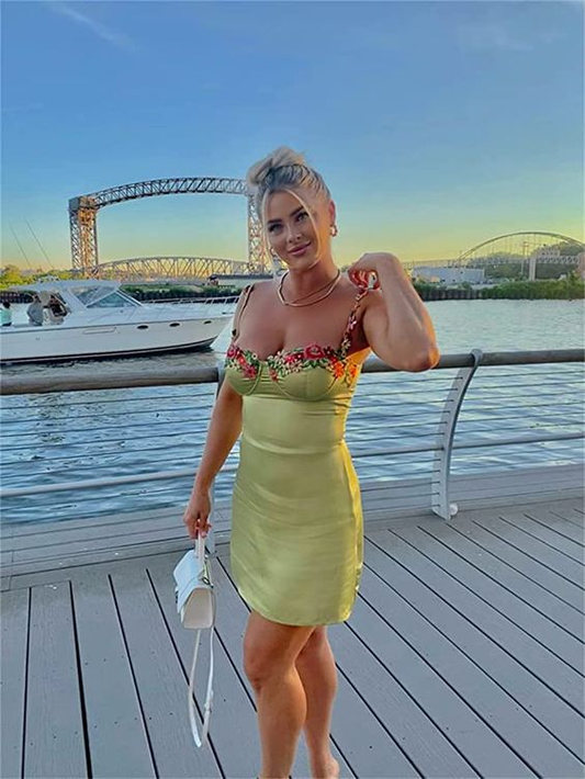 Chic Green Mini Prom Dress Homecoming Dress With Appliques SH993