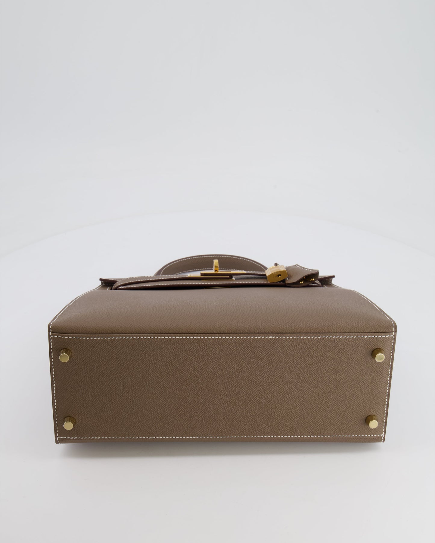 Hermès Kelly Sellier Bag 28cm in Etoupe Epsom Leather with Gold Hardware