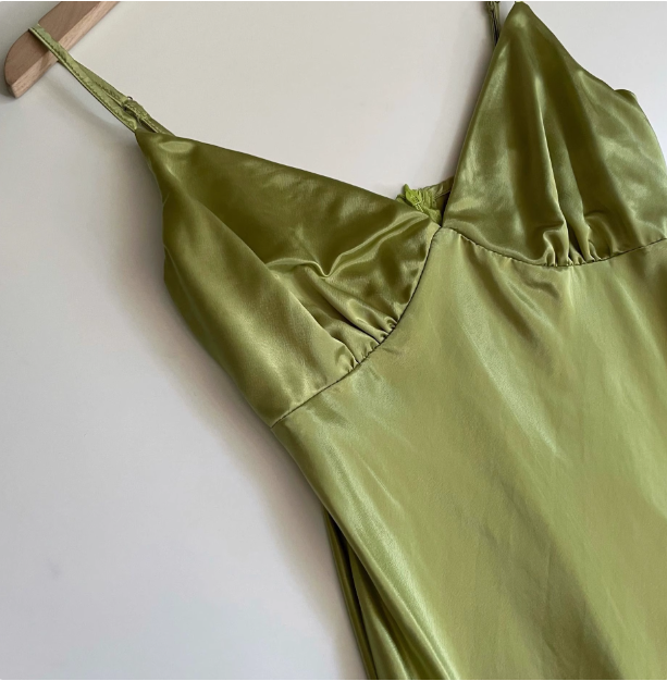 Simple V-neck Strap Satin Green Prom Dress P3401