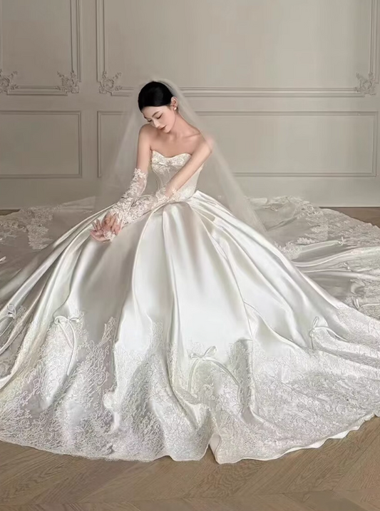 Vintage White Satin Applique Sweetheart A-Line Strapless Wedding Dress TP5031