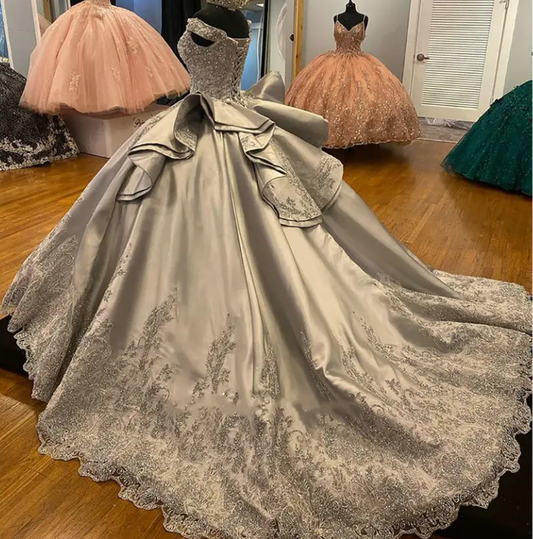 Silver Off Shoulder Ruffled Back Ball Gown Prom Dress Appliqué Beads Sweet 16th Dress fg3812