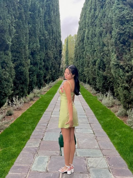 Chic Green Mini Prom Dress Homecoming Dress With Appliques SH993