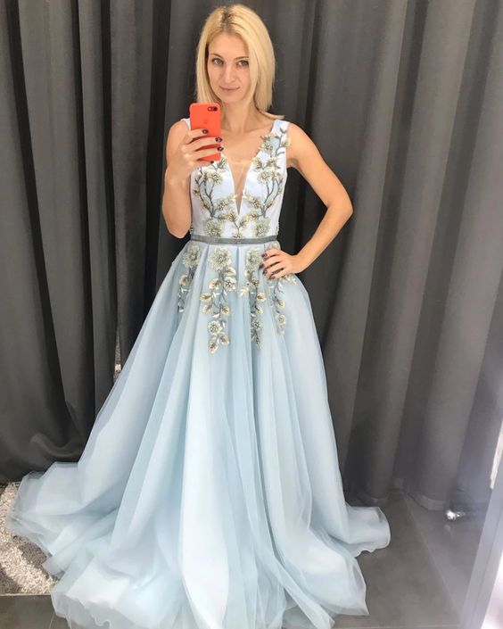 Baby Blue Tulle V Neck Long Sweet Prom Dress Appliques Evening Dress cg7429