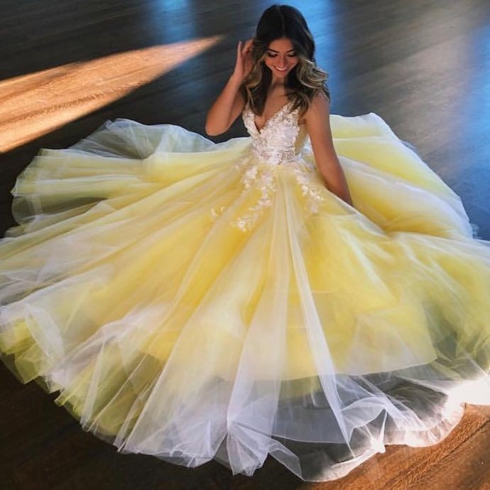 Yellow Prom Dress,Tulle Prom Gown,V-Neck Evening Dress,Appliques Prom Gown cg9332