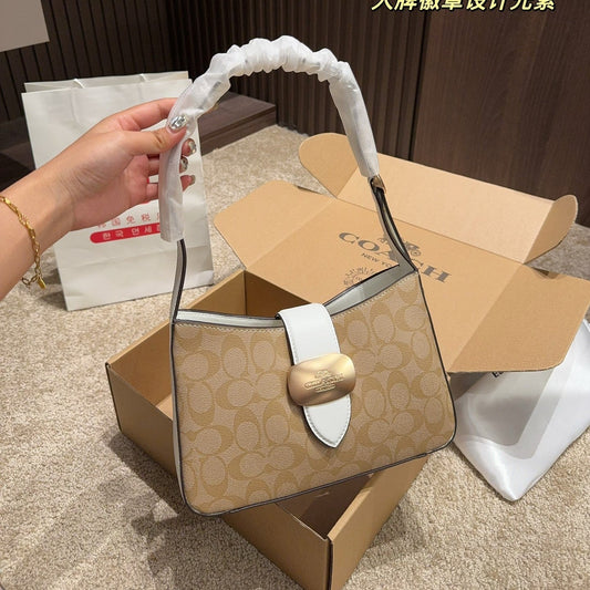 COACH Women's White Buckle Badge Single Shoulder Bag 9.7x2.6x6.5 in