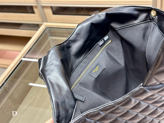 Women Saint Laurent Icare Maxi Shopping Bag In Quilted