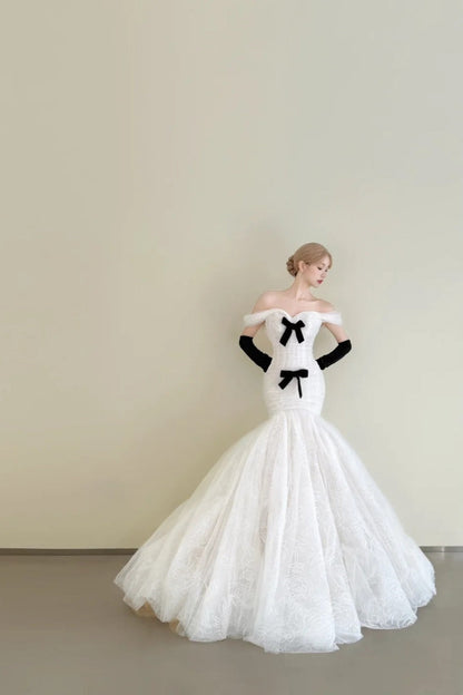 amakanas-Vintage Black-White Contrast Bow Off-Shoulder Mermaid Court Style Wedding Gown gh6026