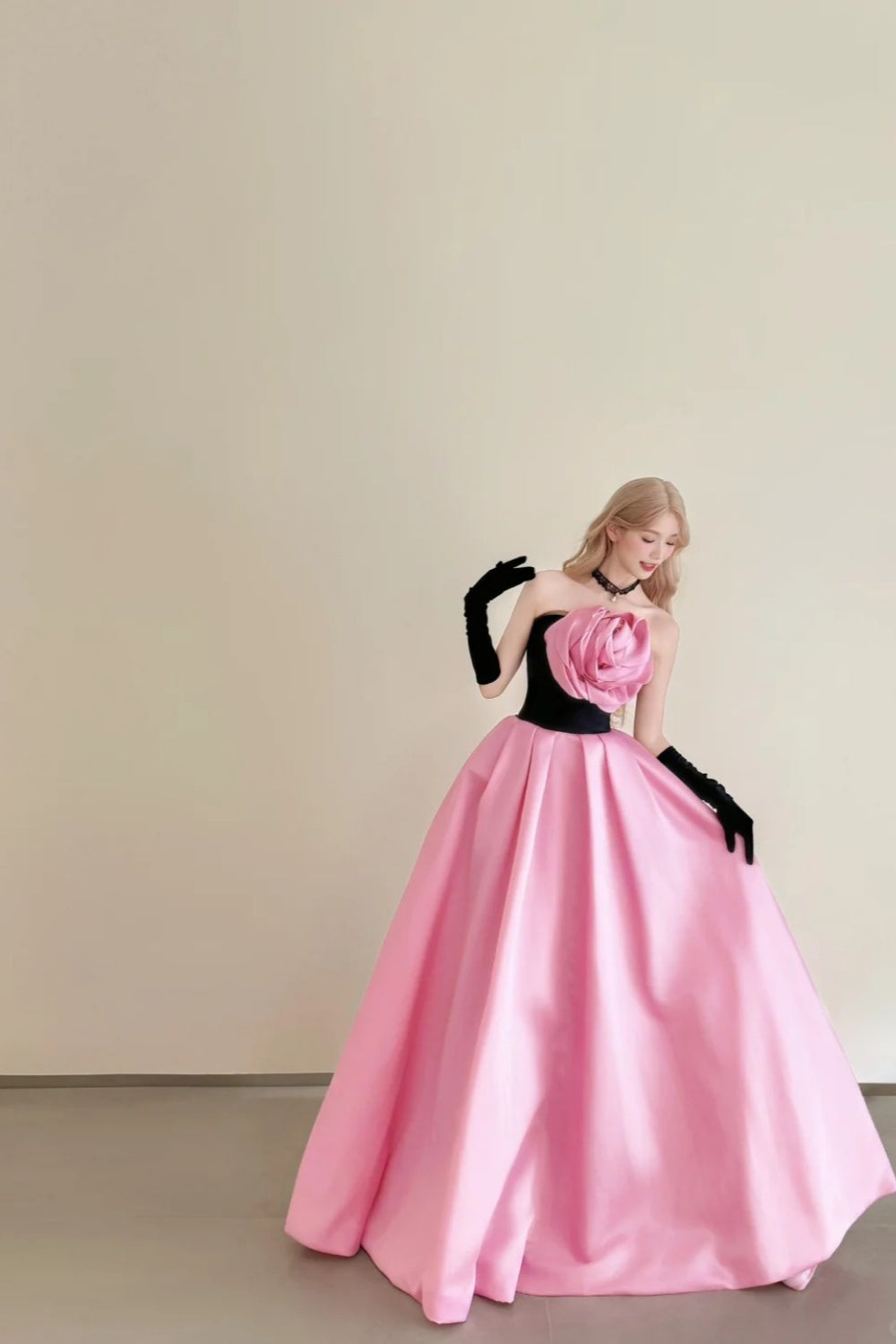 amakanas-Vintage Pink-Black Contrast 3D Floral Strapless Swing Court Style Evening Gown gh6029