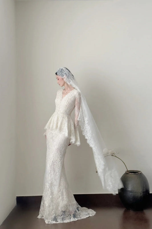 amakanas- Vintage White Lace V-Neck Long Sleeve Mermaid Long Court Style Wedding Gown gh6095