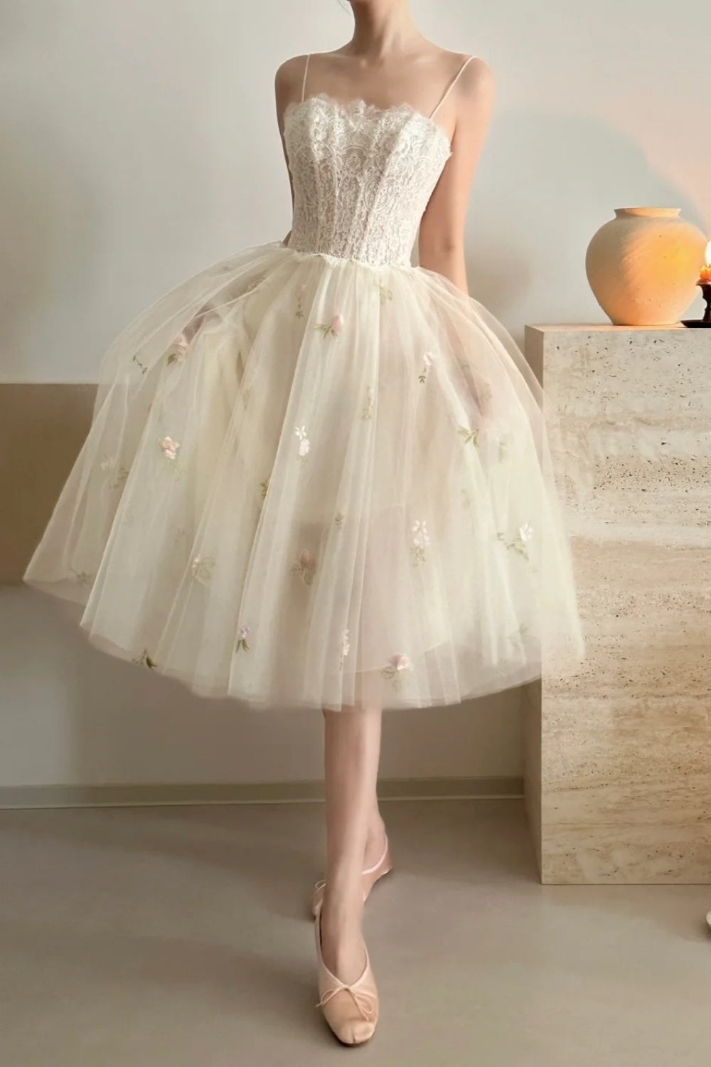 amakanas- Vintage Beige Lace Floral Tulle Spaghetti Strap Short Princess-Style Evening Gown gh6090