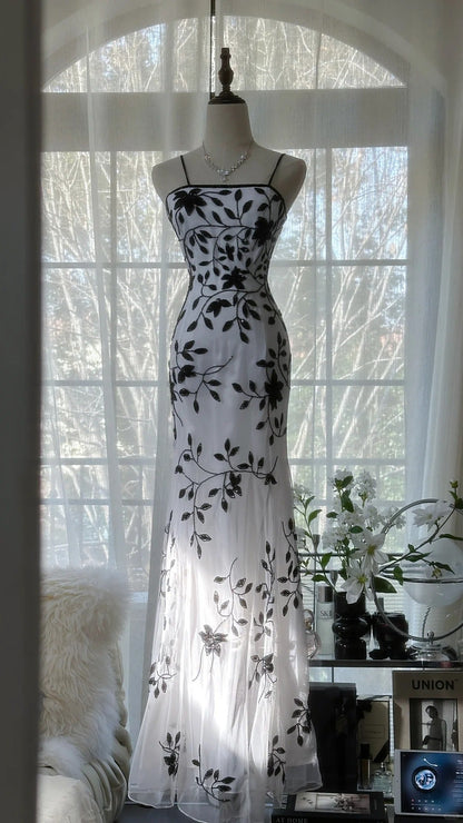 White Elegant Romantic Exquisite Black flowers Long Chiffon Ball Gown Evening Dress Birthday/Wedding Guest/Vacation Party Dress Prom Dress gh4020