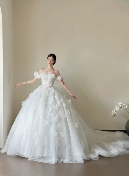 amakanas- Vintage White 3D Floral Strapless Long Train Court Style Wedding Gown gh6093