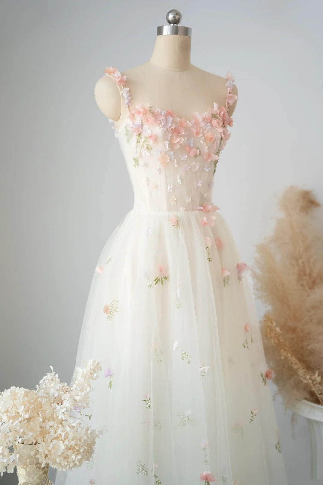 amakanas- Vintage Pink-White 3D Floral Gradient Tulle Spaghetti Strap Forest-Style Evening Gown gh6039