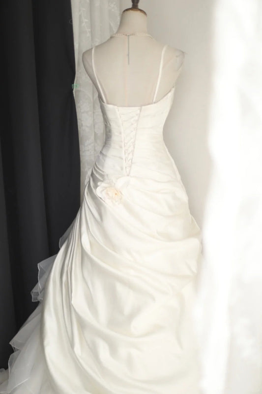 A Line White Wedding Dress Sleeveless Long Princess Evening Dress   cg25940