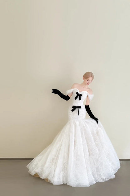 amakanas-Vintage Black-White Contrast Bow Off-Shoulder Mermaid Court Style Wedding Gown gh6026