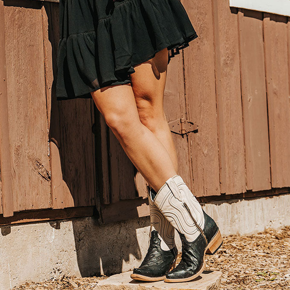 Black & White Pointed Toe Chunky Heel Embroidered Western Boots