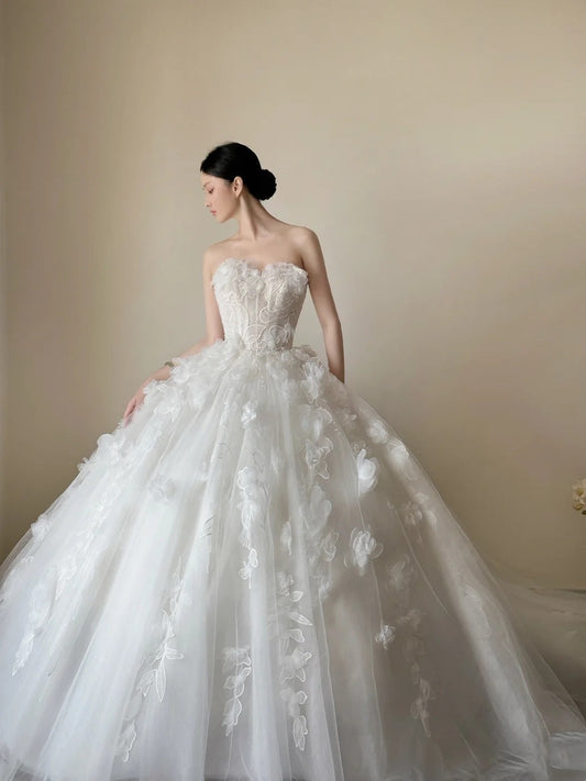 amakanas- Vintage White 3D Floral Strapless Long Train Court Style Wedding Gown gh6093