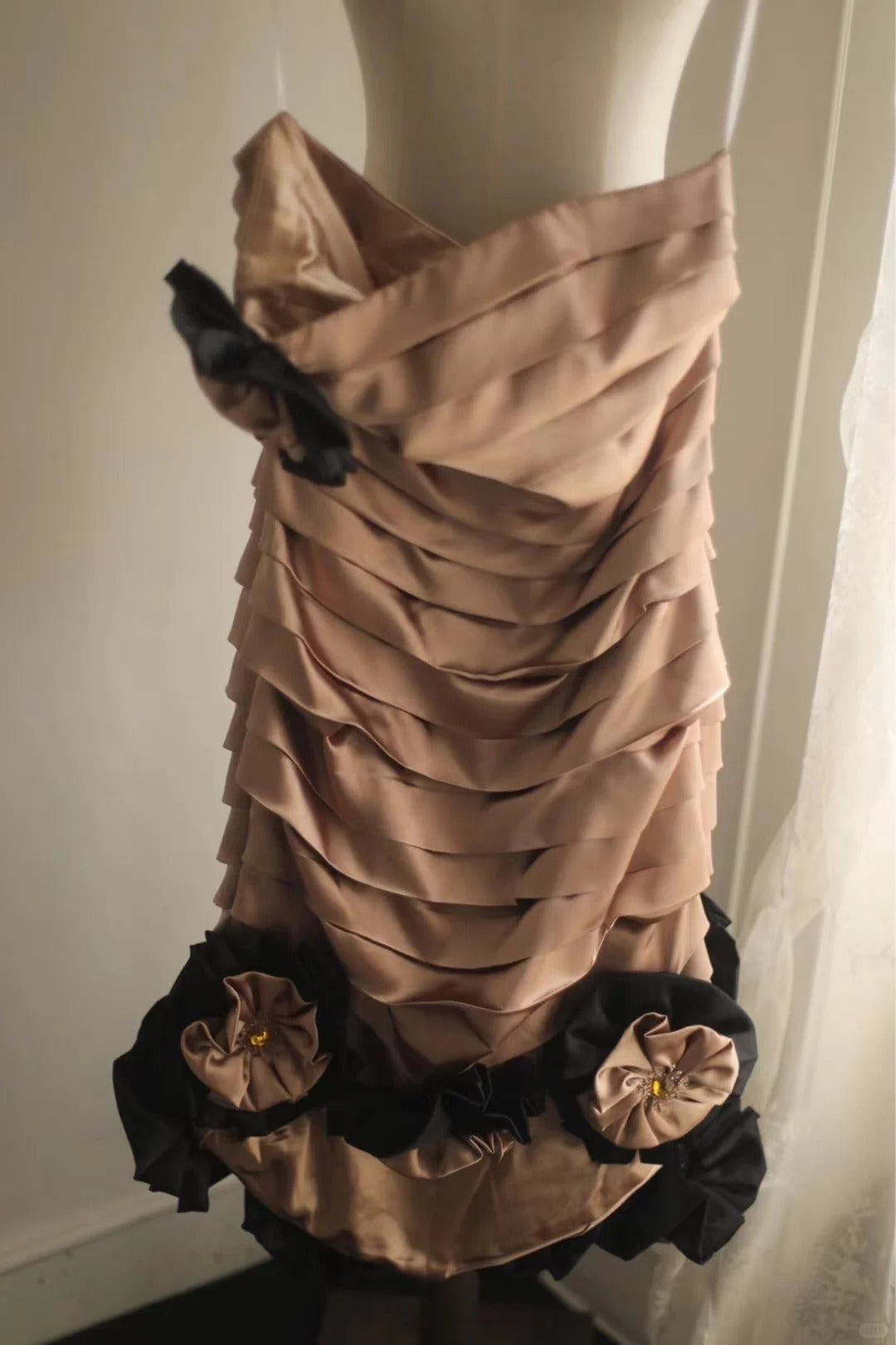 Tea Color Fashion Floral Short Front and Back Length Short Satin Homecoming Dress Fashion Birthday Party Dress Evening Dress gh4816