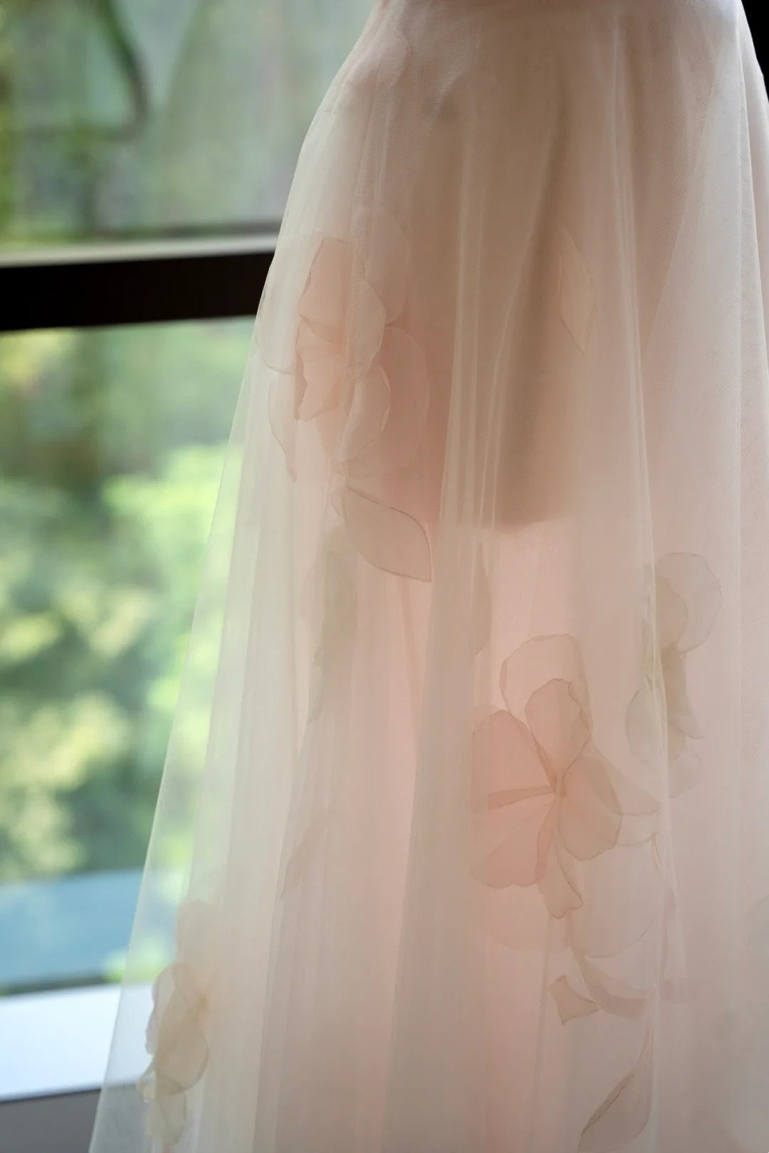 amakanas- Vintage Pink Tulle 3D Floral Spaghetti Strap Long Forest-Style Evening Gown gh6094