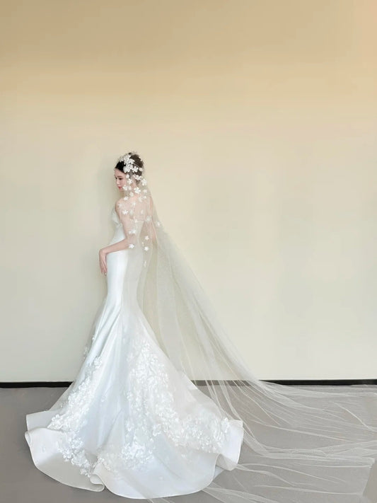 amakanas-White Mermaid Slim Long Satin Wedding Dress with Exquisite Appliques gh5981