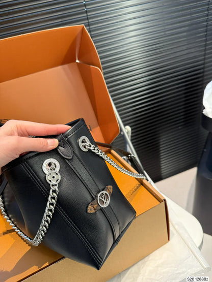 LV Louis Vuitton Carryall Crossbody Bag 26x18cm