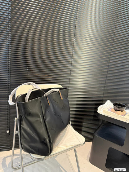 Louis Vuitton LV Fashiona Practical Tote Bag 44x33cm