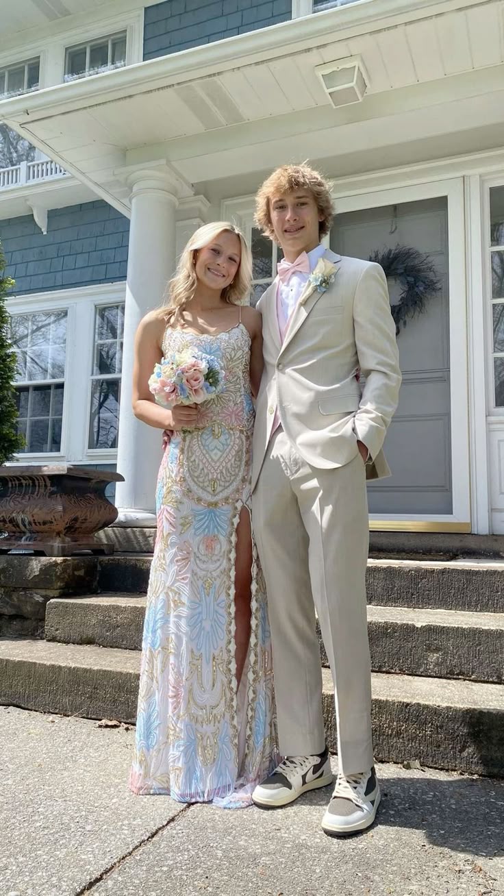 White gorgeous shiny exquisite beaded spaghetti strap sequined backless long chiffon ball gown prom dress evening gown holiday party dress gh2799