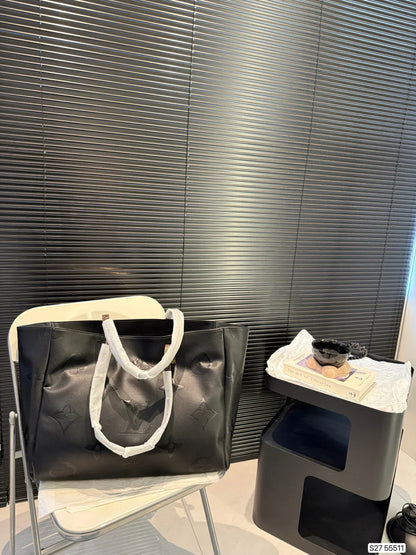 Louis Vuitton LV Fashiona Practical Tote Bag 44x33cm