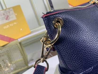 Louis Vuitton Maida Hobo